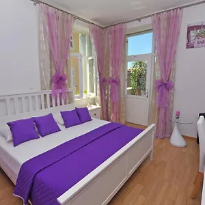 Guest house Luxury Nirvana ****